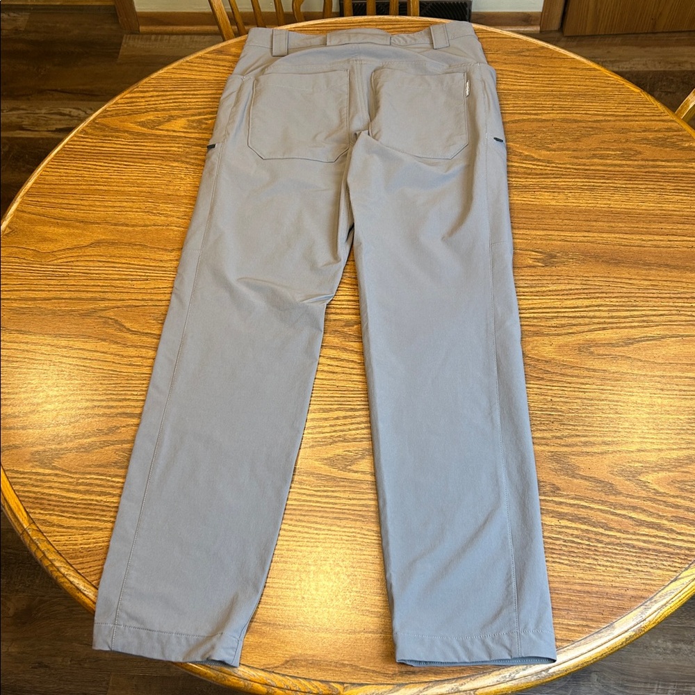 Duluth Trading Flexpedition Cargo Pants Standard Fit # 84319 Mercury 32x34 - Picture 2 of 9